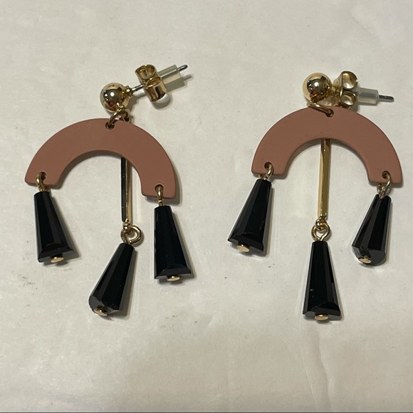 gold tone mauve rainbow half  chandelier earrings - Picture 5 of 5